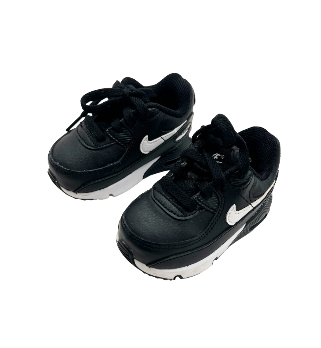 NIKE - Basket noires - 19.5