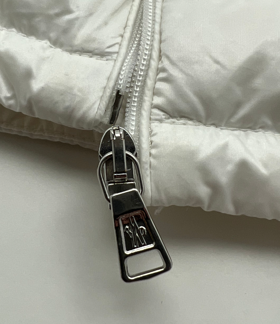 MONCLER - Neue ärmellose Daunenjacke Amaury - 2 Jahre