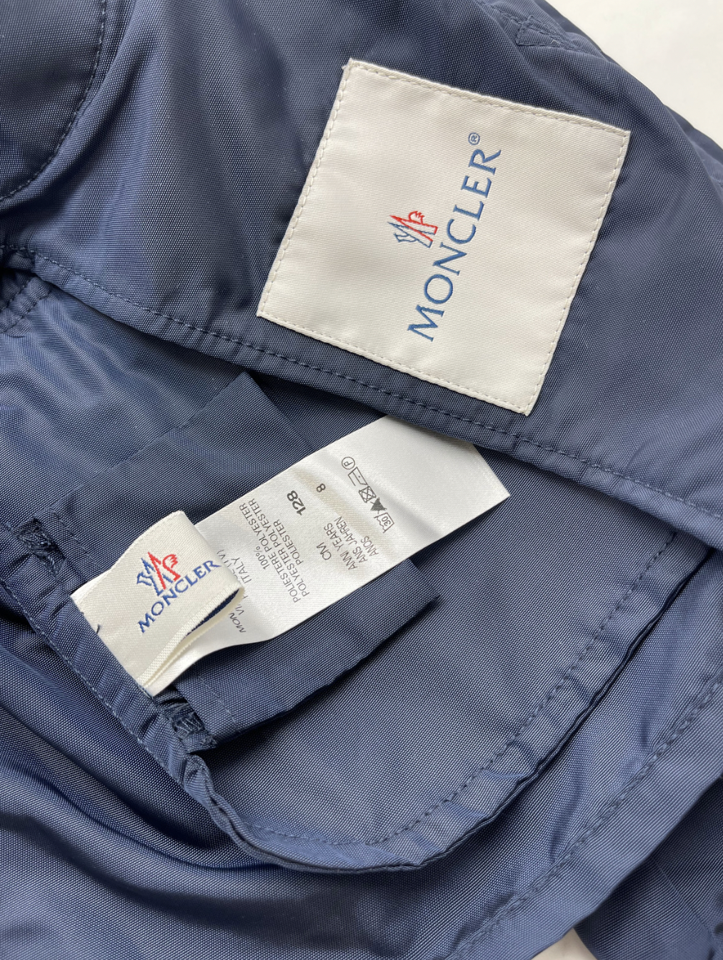 MONCLER - Marineblaue wasserdichte Jacke - 8 Jahre