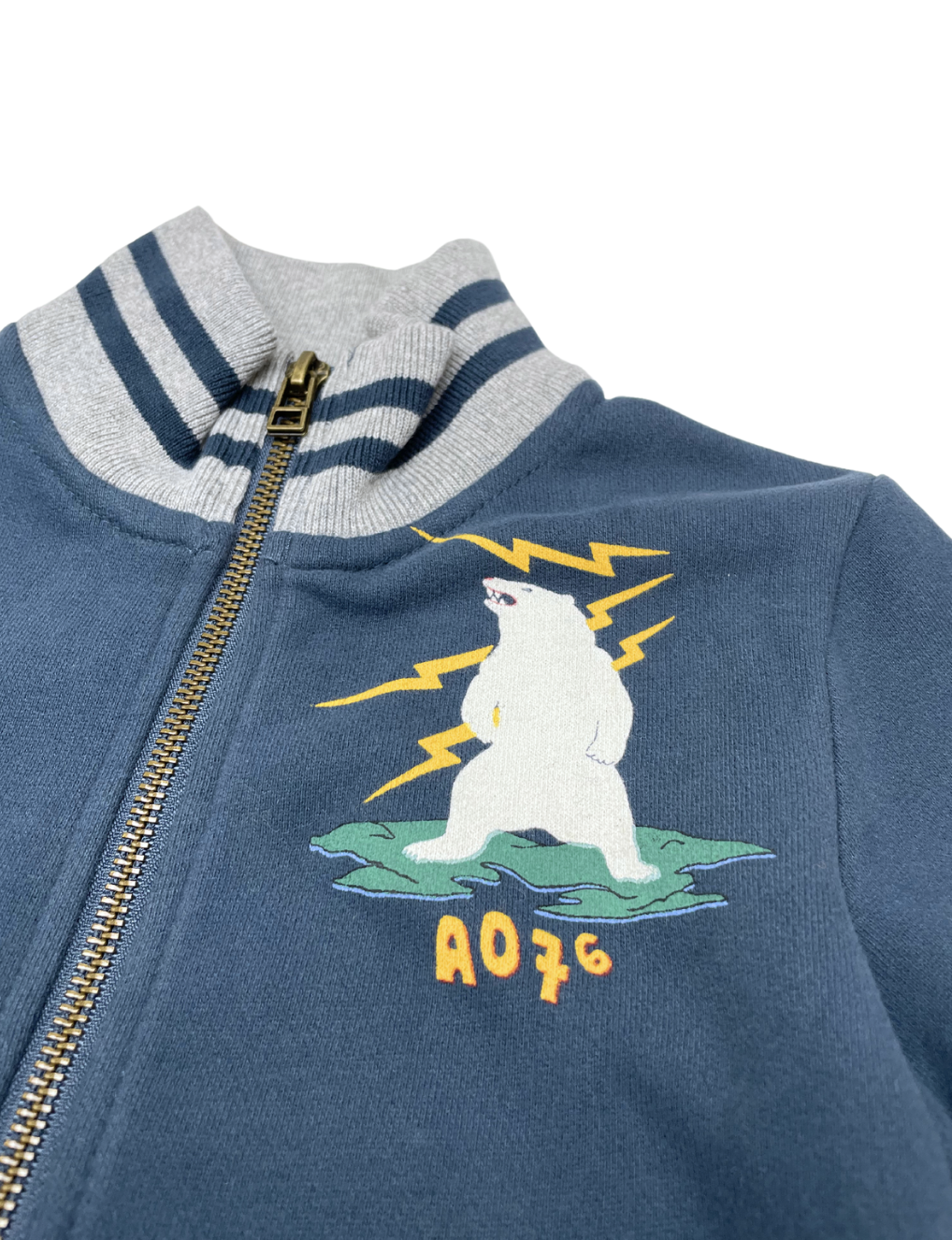 AO76 - Gilet bleu avec ours - 4 ans