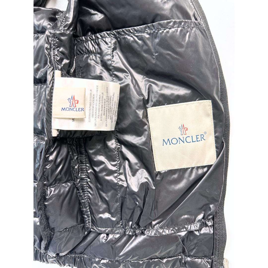 MONCLER - Schwarze ärmellose Daunenjacke - 12 Jahre