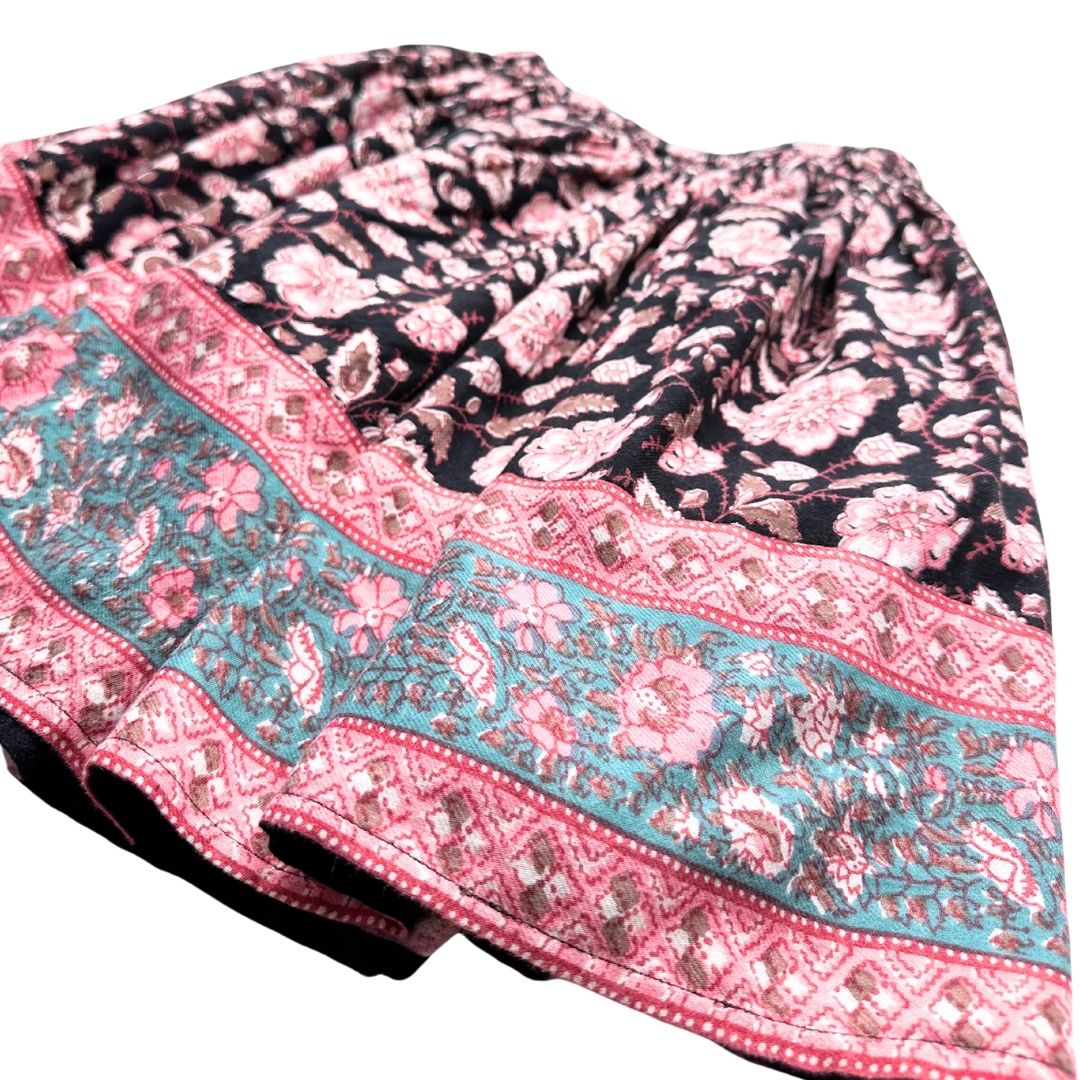 BONTON - Schwarzer Rock mit rosa Blumen - 8 Jahre