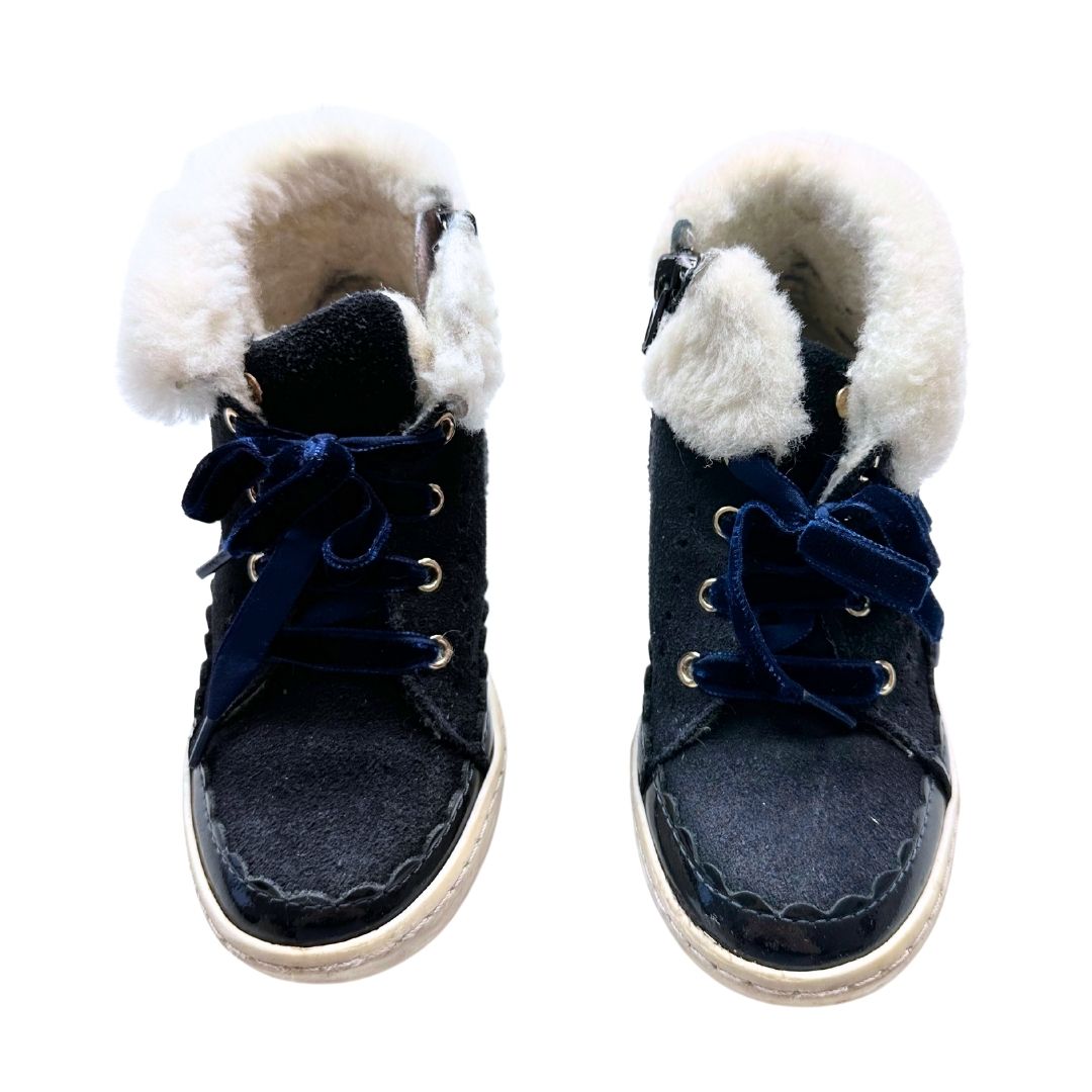 JACADI - Marineblaue und weiße Pelzstiefeletten - 27