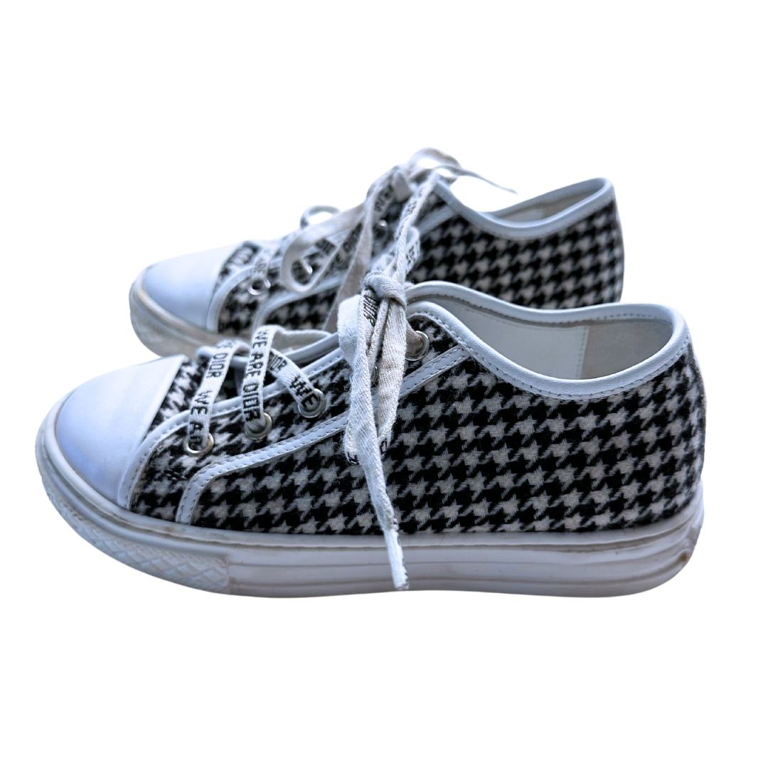 DIOR - Baskets noires et blanches - 28