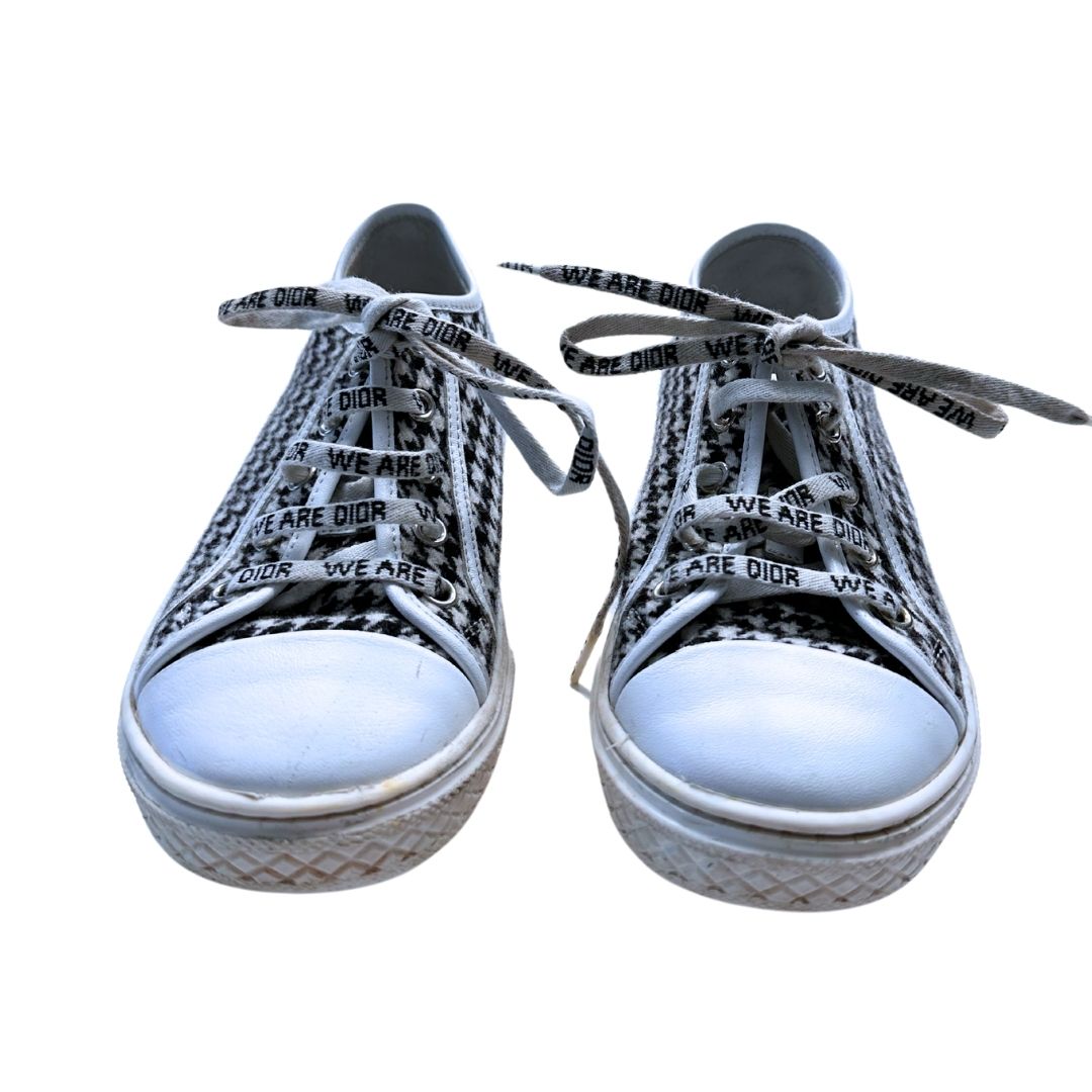 DIOR - Baskets noires et blanches - 28