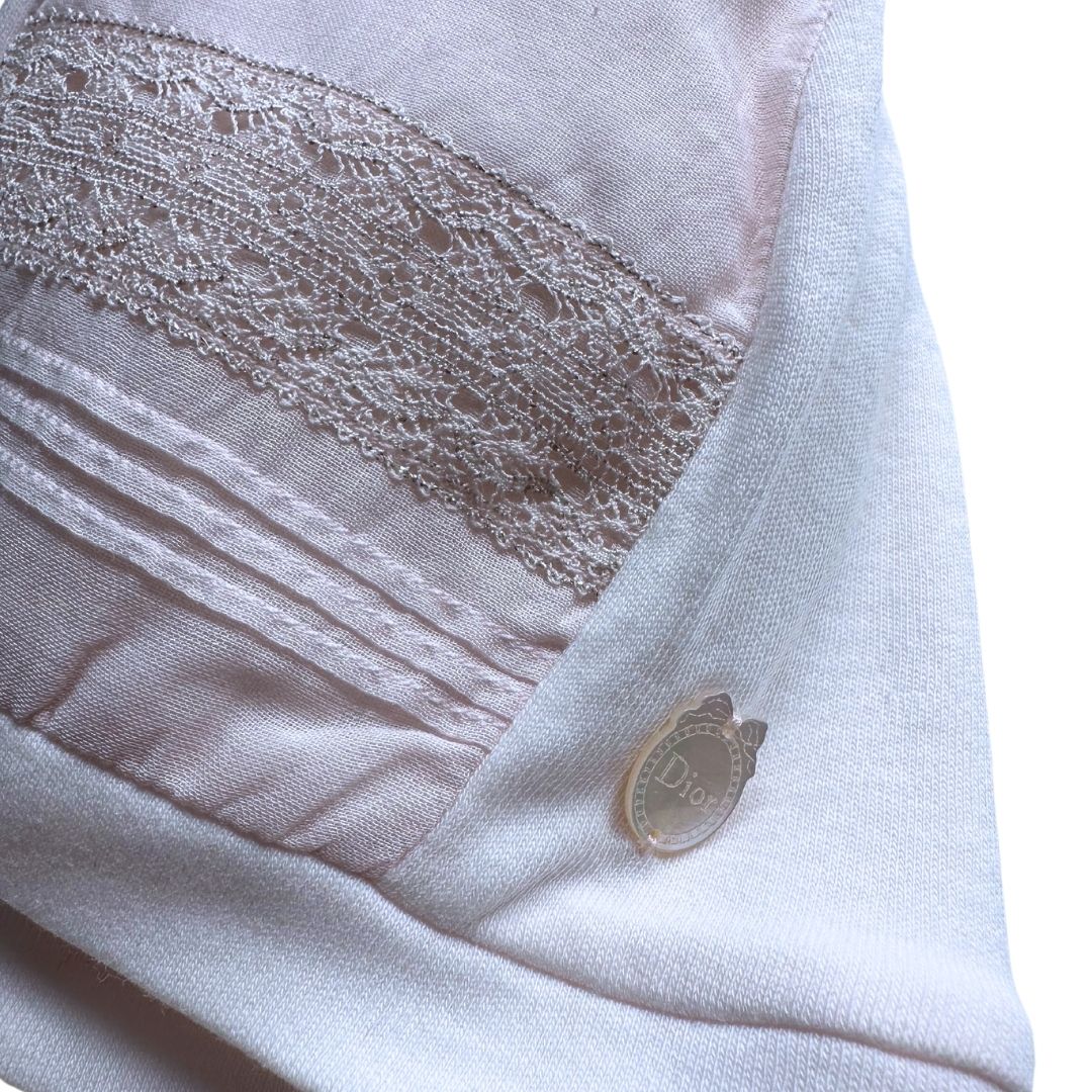 BABY DIOR – Rosa Neugeborenenmütze mit Stickerei – Größe 0