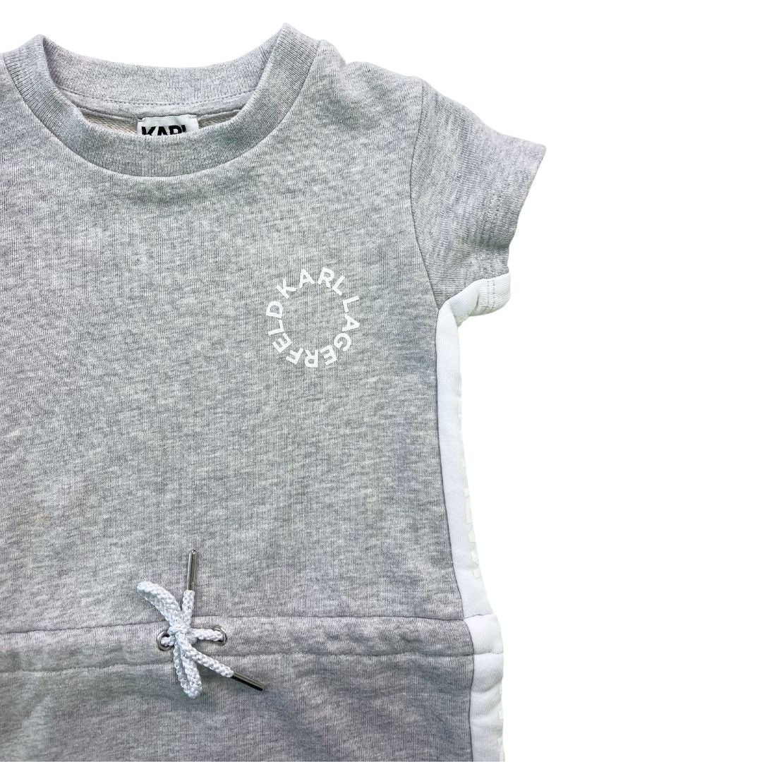 KARL LAGERFELD - Bequemes graues Kleid mit weißen Streifen - 4 Jahre