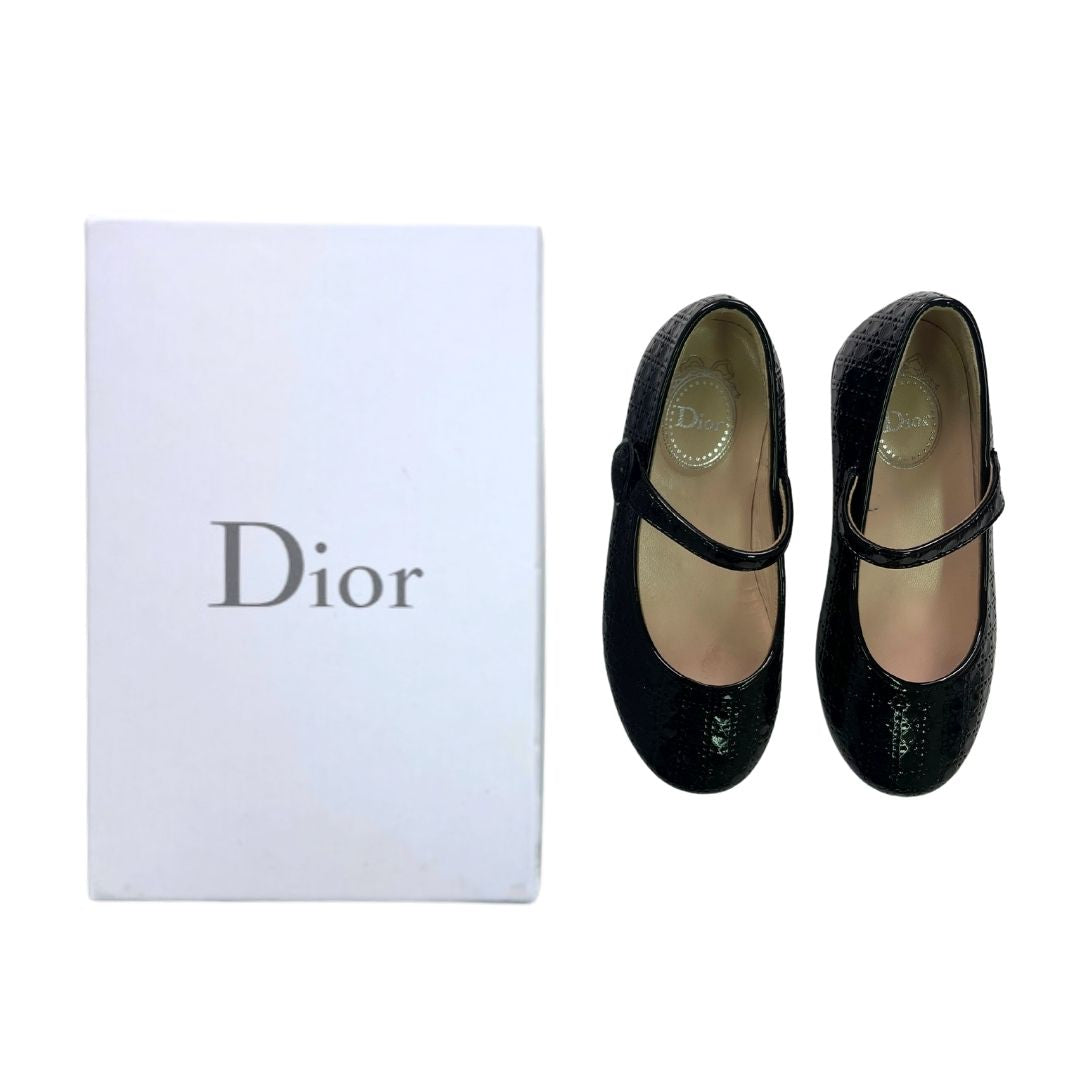 DIOR – Schwarze Ballerinas aus Lackleder mit geprägten Details – 26