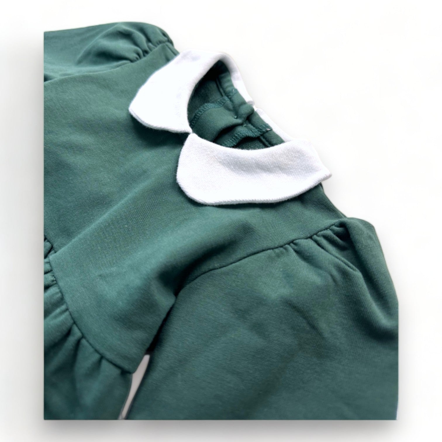 DRESSUPBABY - Grünes Kleid mit weißem Kragen - 18 Monate