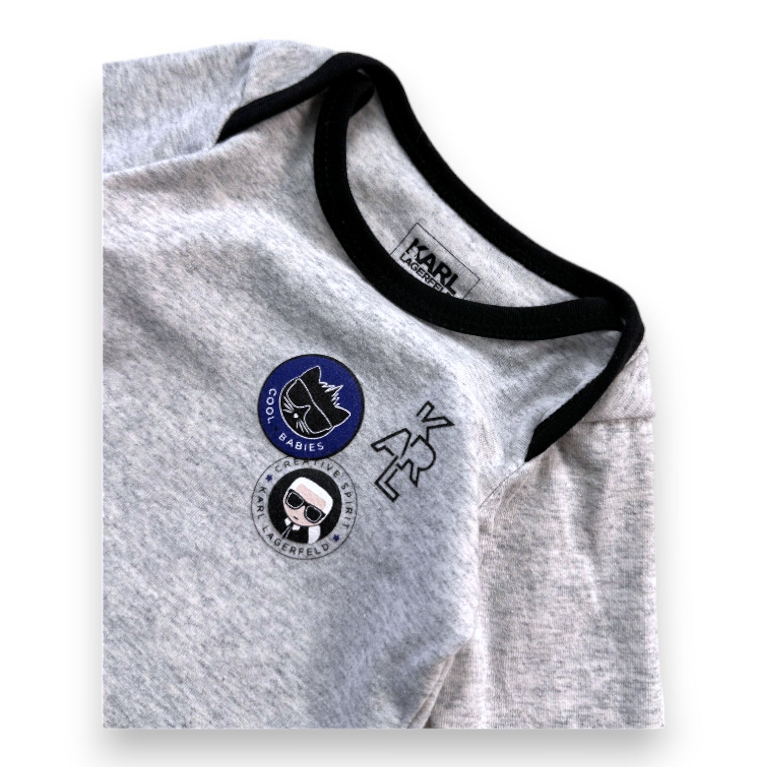 KARL LAGERFELD - Grau-schwarzer Langarm-Body mit Prints - 1 Monat