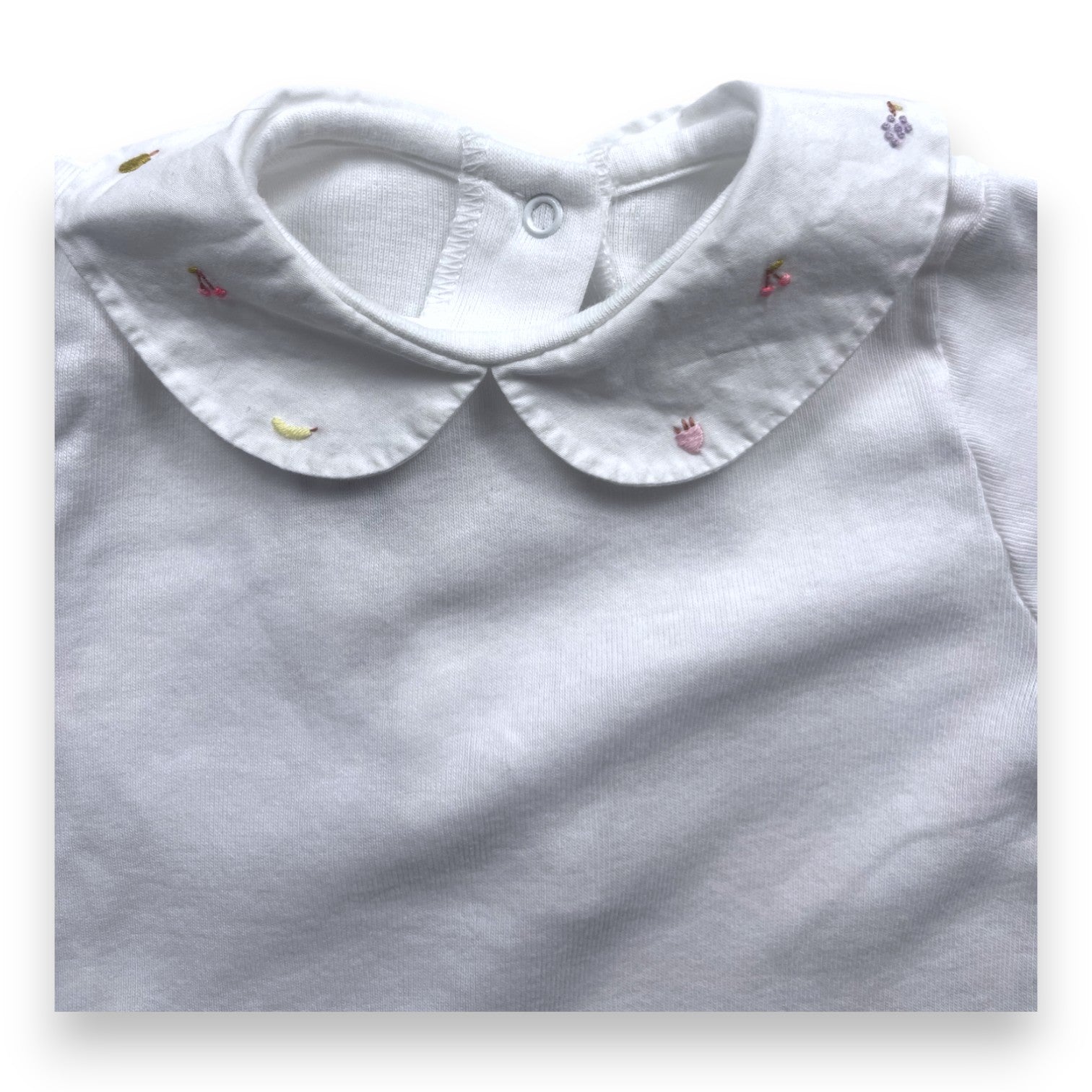 BONPOINT - Weißer Body mit Obststickerei am Kragen - 6 Monate