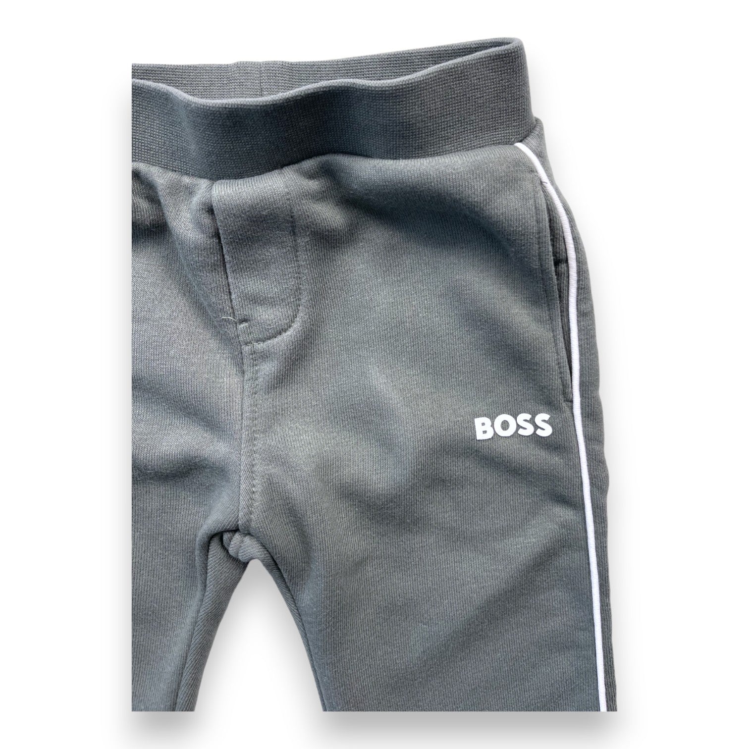 HUGO BOSS - Ensemble t shirt manches longues et survêtement kaki - 12 mois