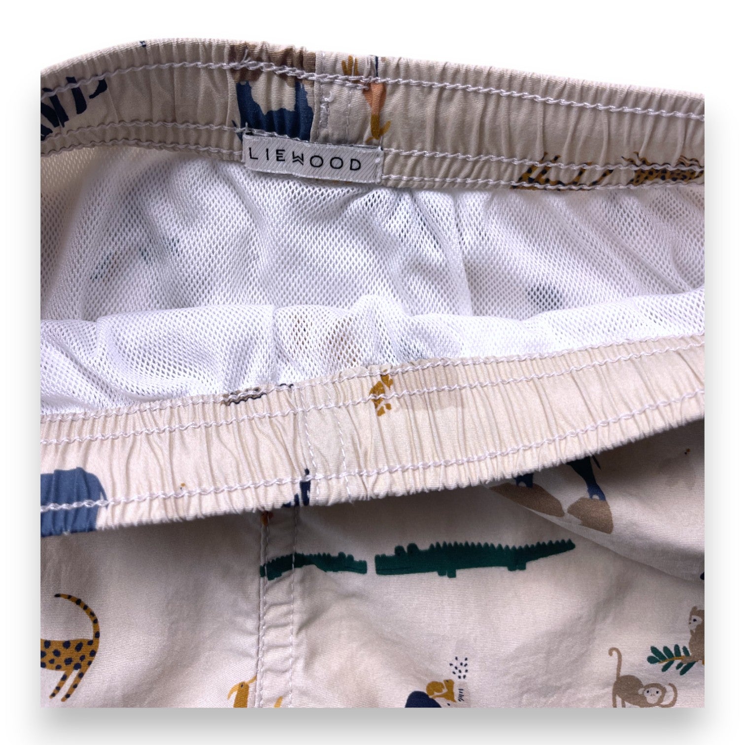 LIEWOOD - Beige Badeshorts mit Tiermotiv - 2 Jahre