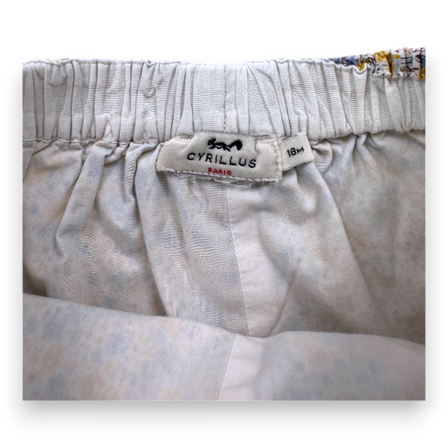 CYRILLUS - Weiße Shorts mit Blumenmuster - 18 Monate