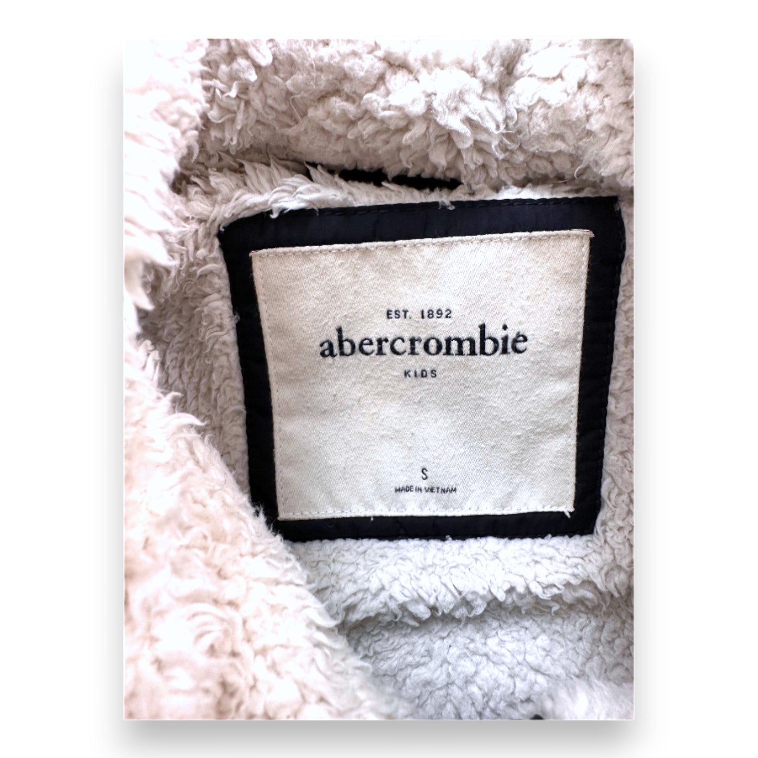 ABERCROMBIE - Marineblaue ärmellose Daunenjacke - 11 Jahre