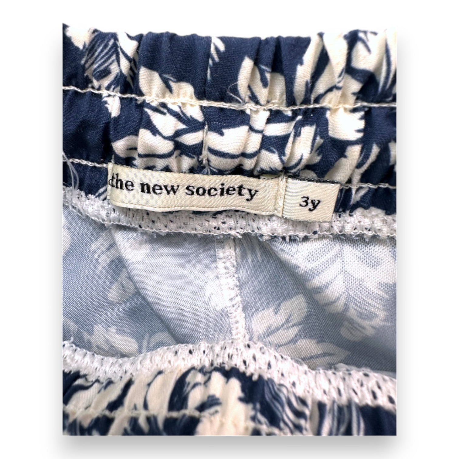 THE NEW SOCIETY - Blaue Badeshorts mit weißen Prints - 3 Jahre