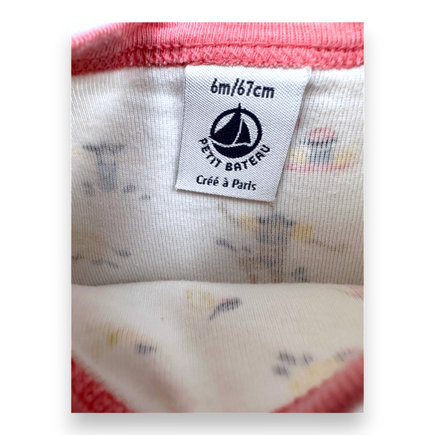 PETIT BATEAU - Weißer und rosa Kurzarm-Body mit Aufdrucken - 6 Monate