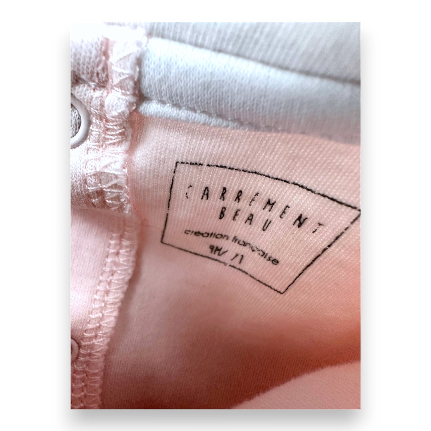 CARREMENT BEAU - Rosa Pyjama mit Aufdruck - 9 Monate