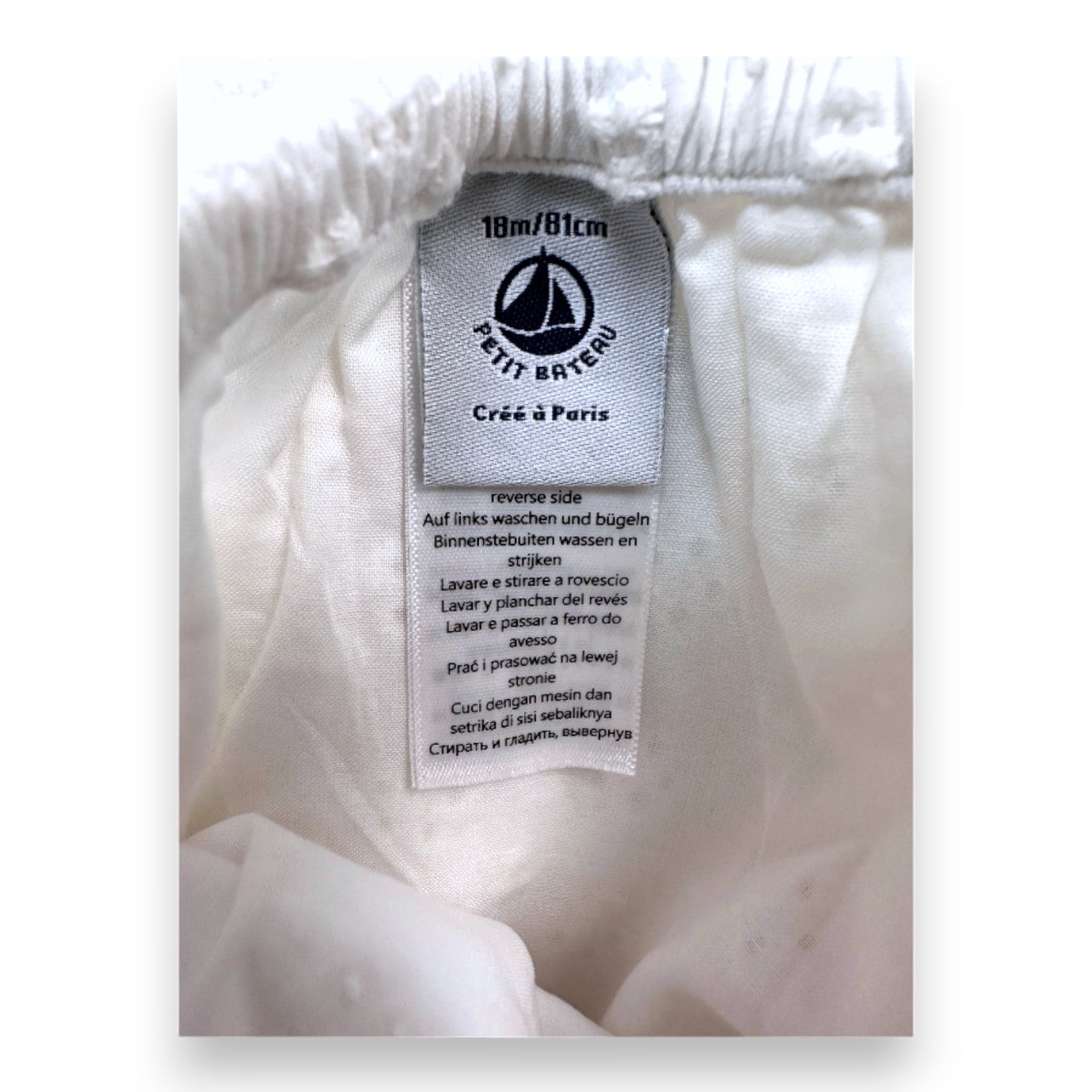 PETIT BATEAU - Weißes Set aus Kleid und Pumphose mit Stickerei - 18 Monate