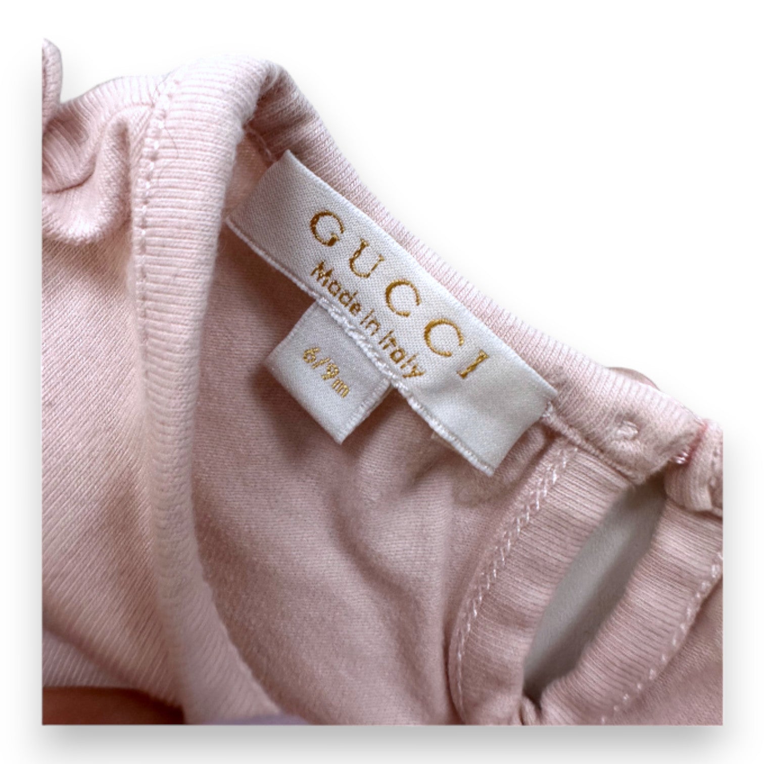 GUCCI - T-shirt rose à manches courtes avec imprimé - 6 mois