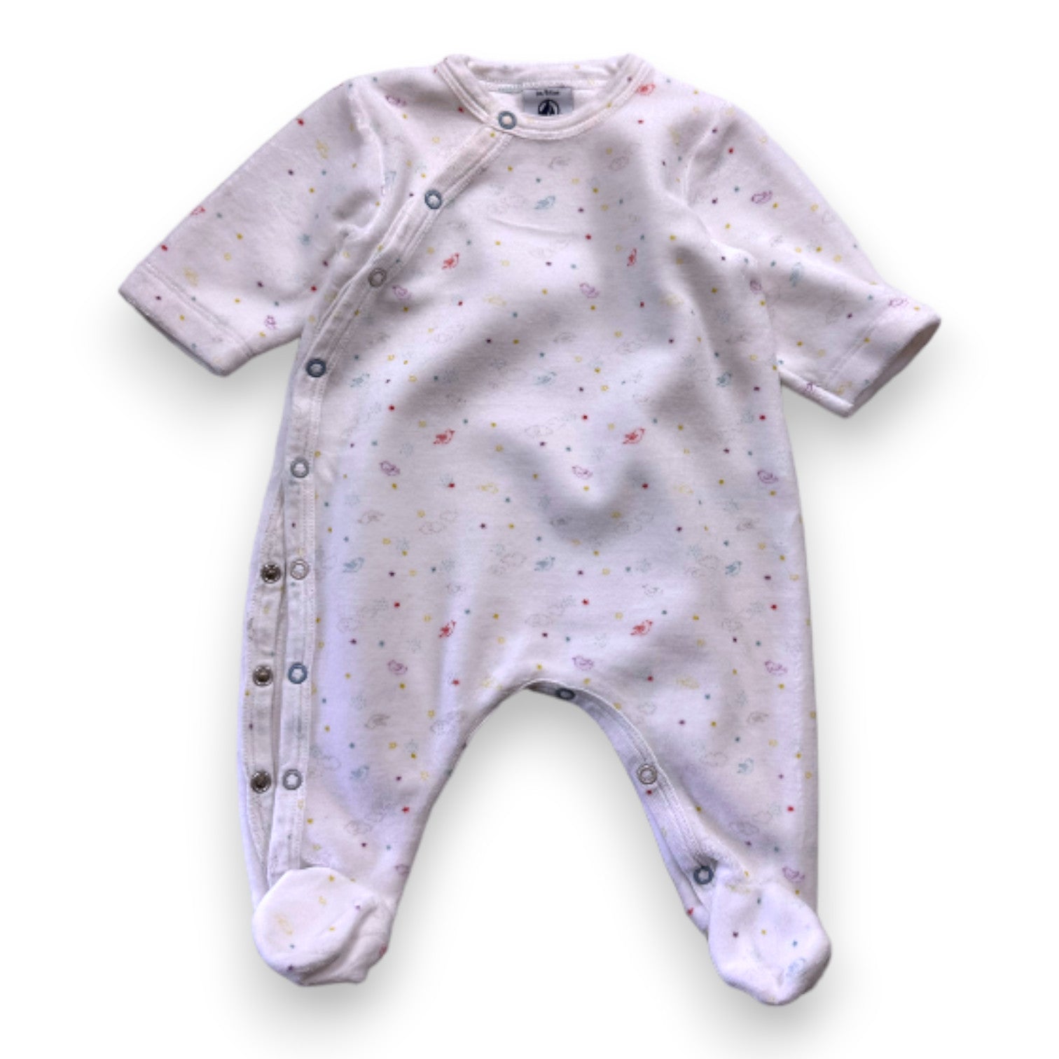 PETIT BATEAU - Weißer Pyjama mit Aufdrucken - 1 Monat