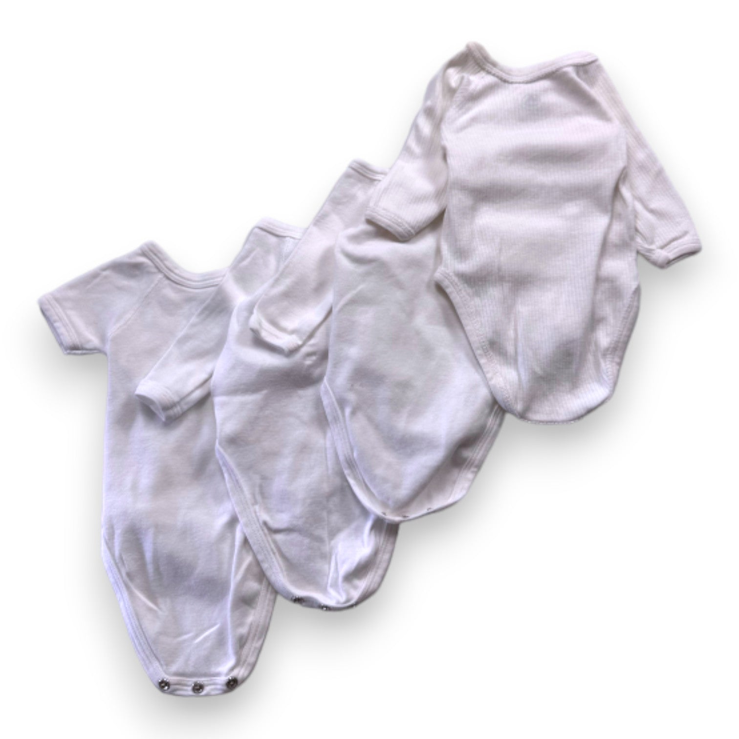 PETIT BATEAU - Set mit 4 weißen Bodys - 1 Monat