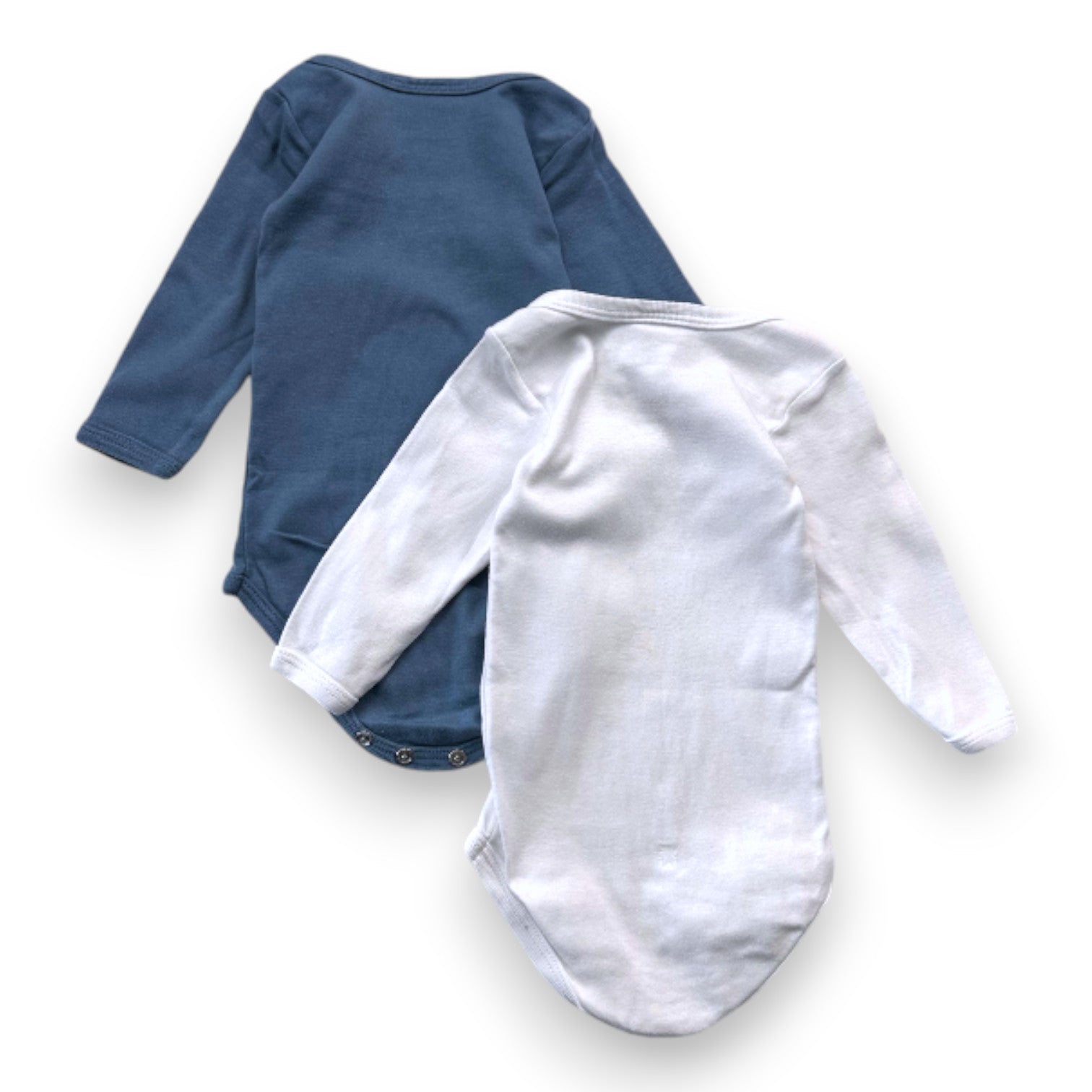PETIT BATEAU - Set mit 2 blau-weißen Bodys mit langen Ärmeln - 6 Monate
