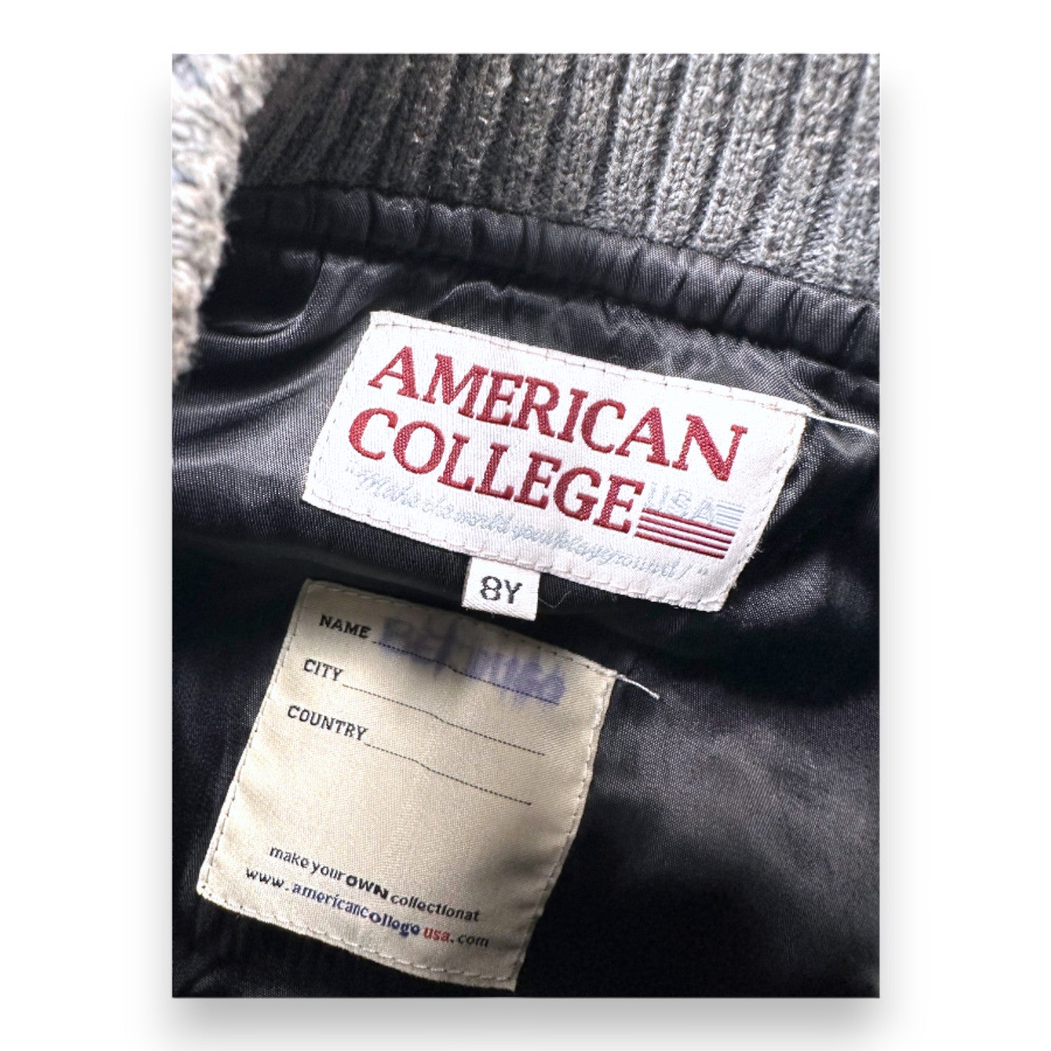 AMERICAN COLLEGE - Black and gray Teddy - 8 years old