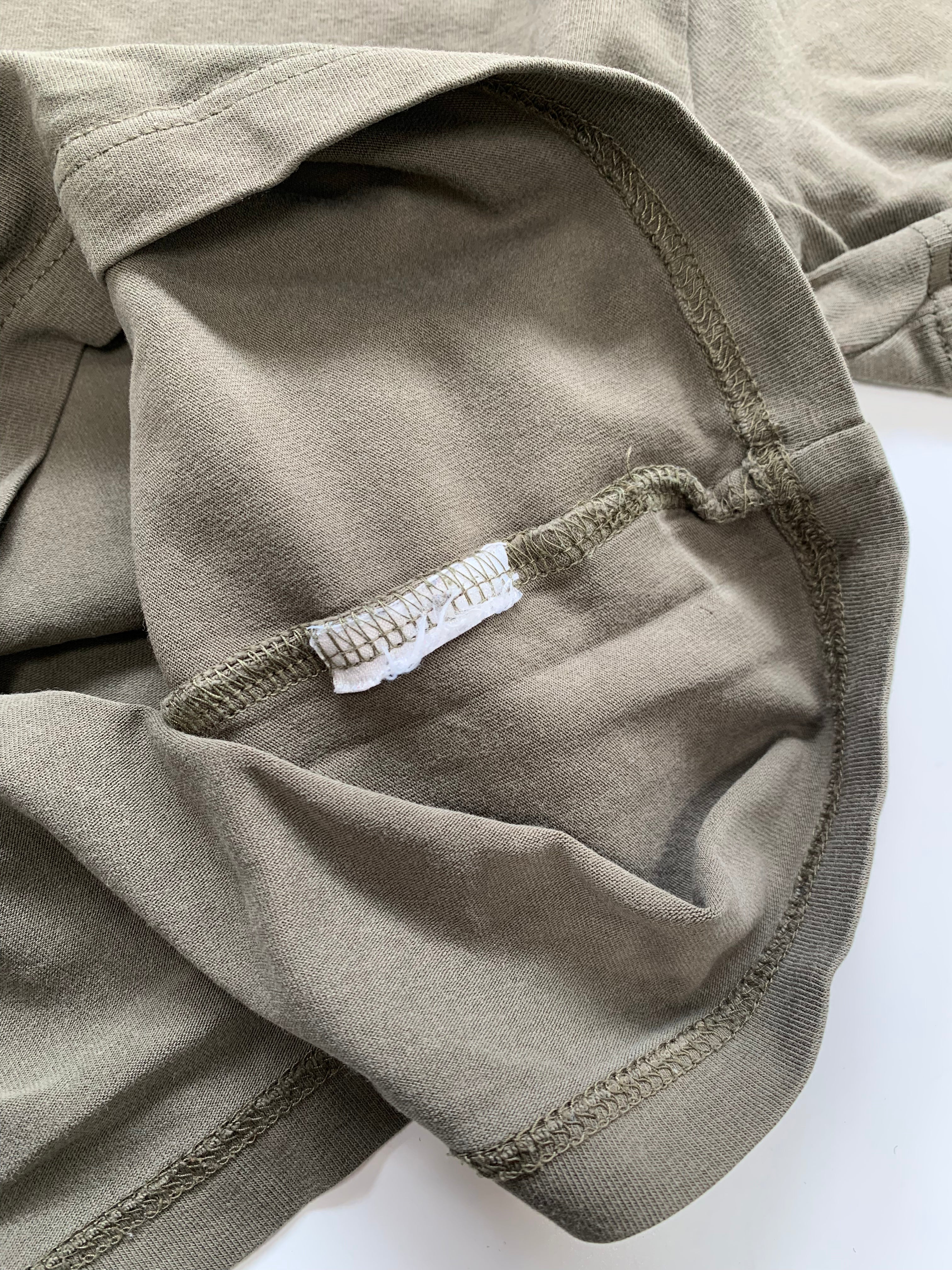 HUGO BOSS - T-SHIRT - VERT - 4 ANS