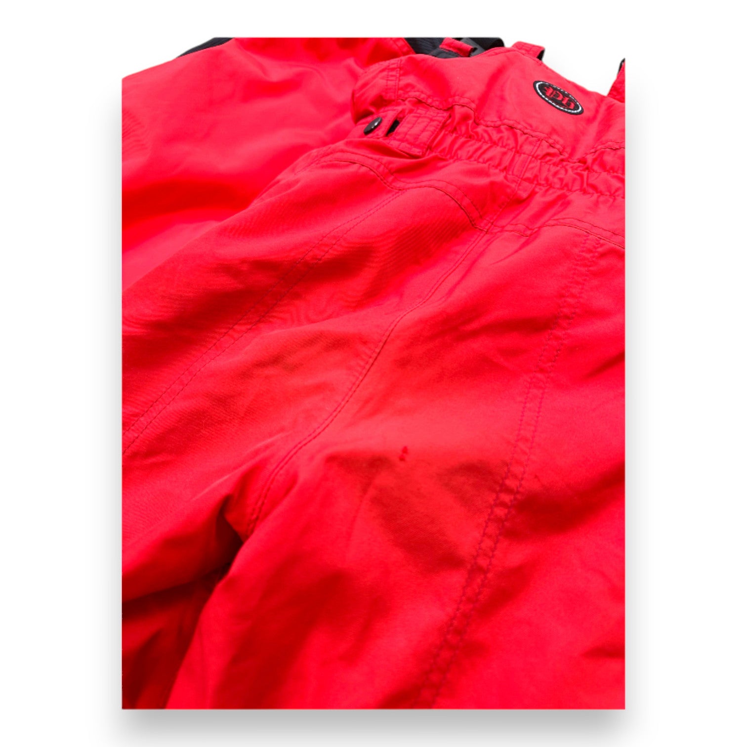 WHITE PEPPER - ROTES SKISET - 8 JAHRE ALT