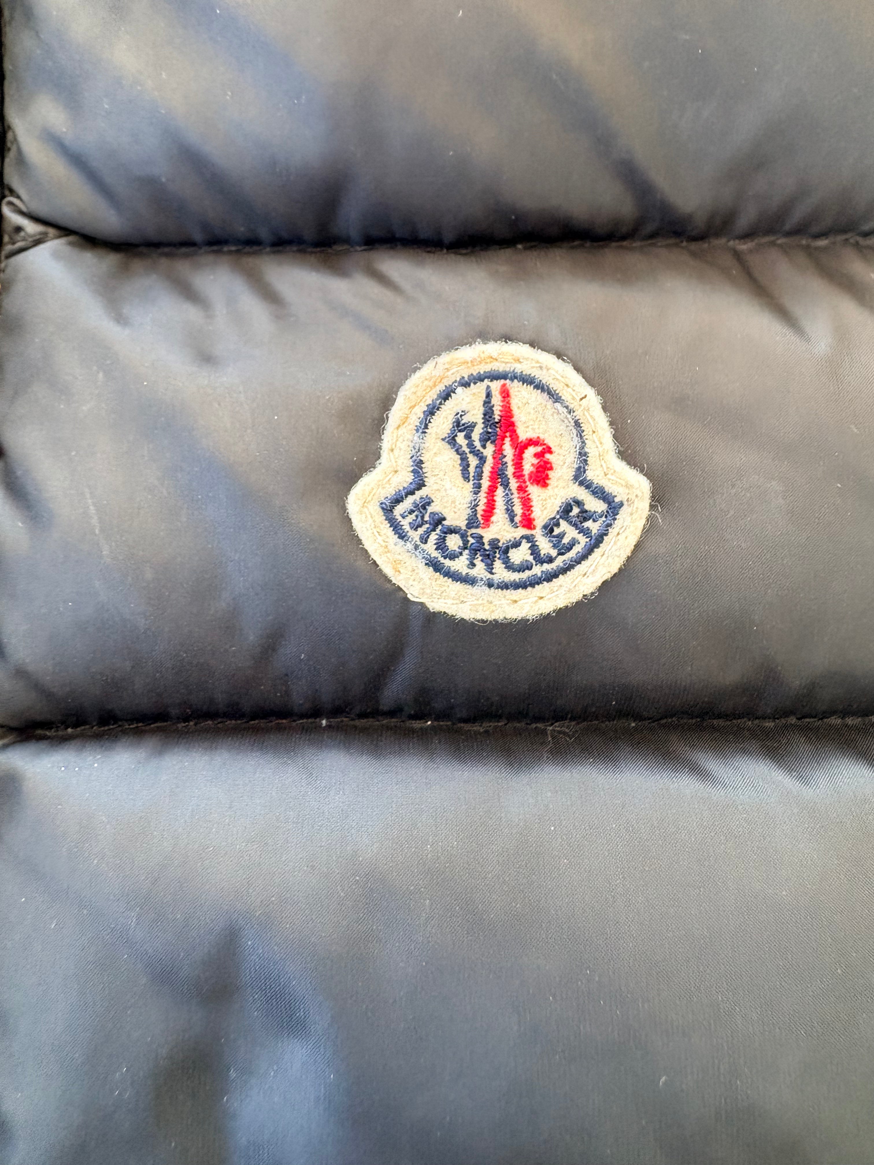 MONCLER - BLOUSON SANS MANCHE - NOIR - 6 ANS