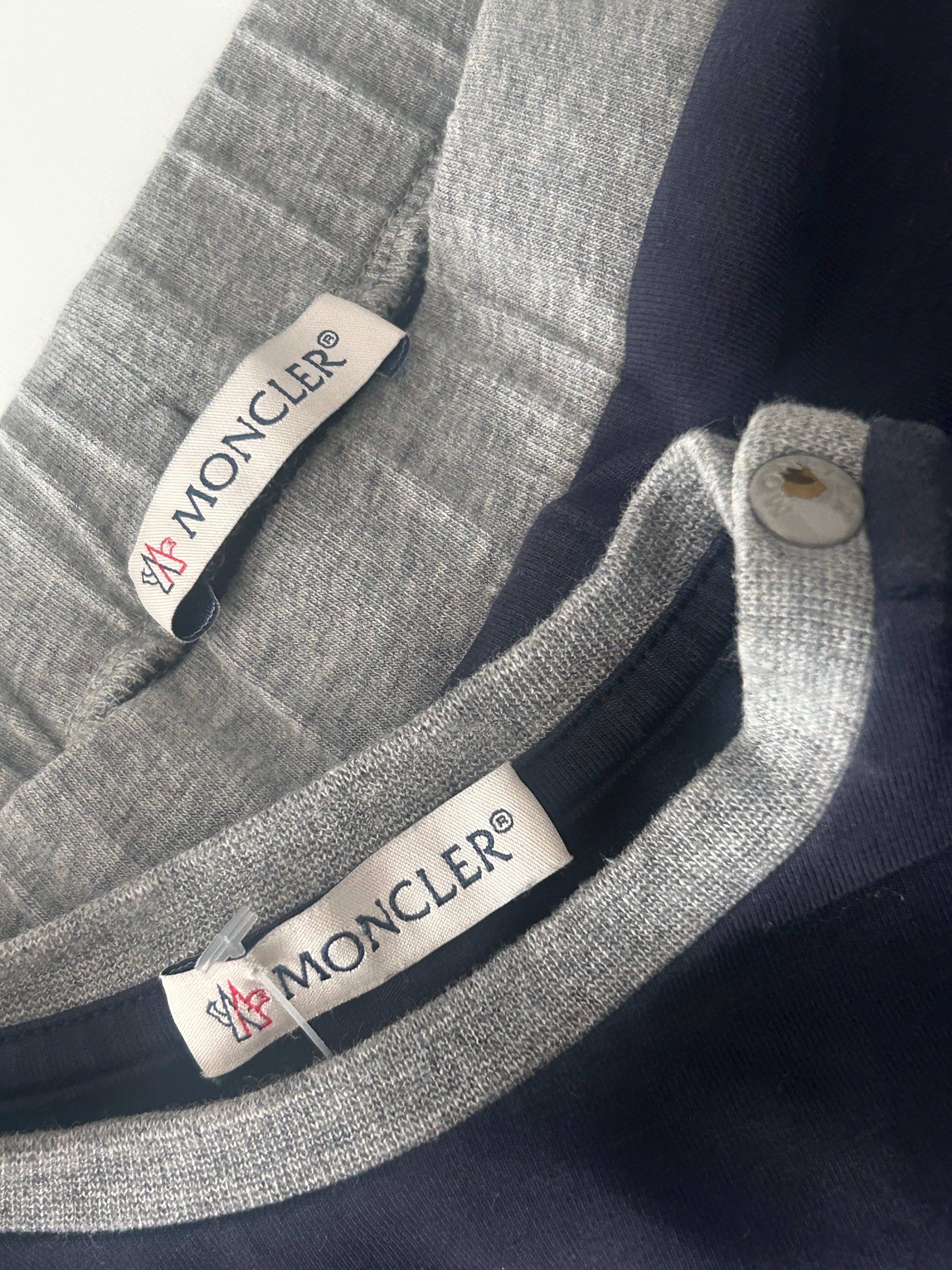 MONCLER - Marineblaues Set aus Shorts und T-Shirt - 12/18 Monate