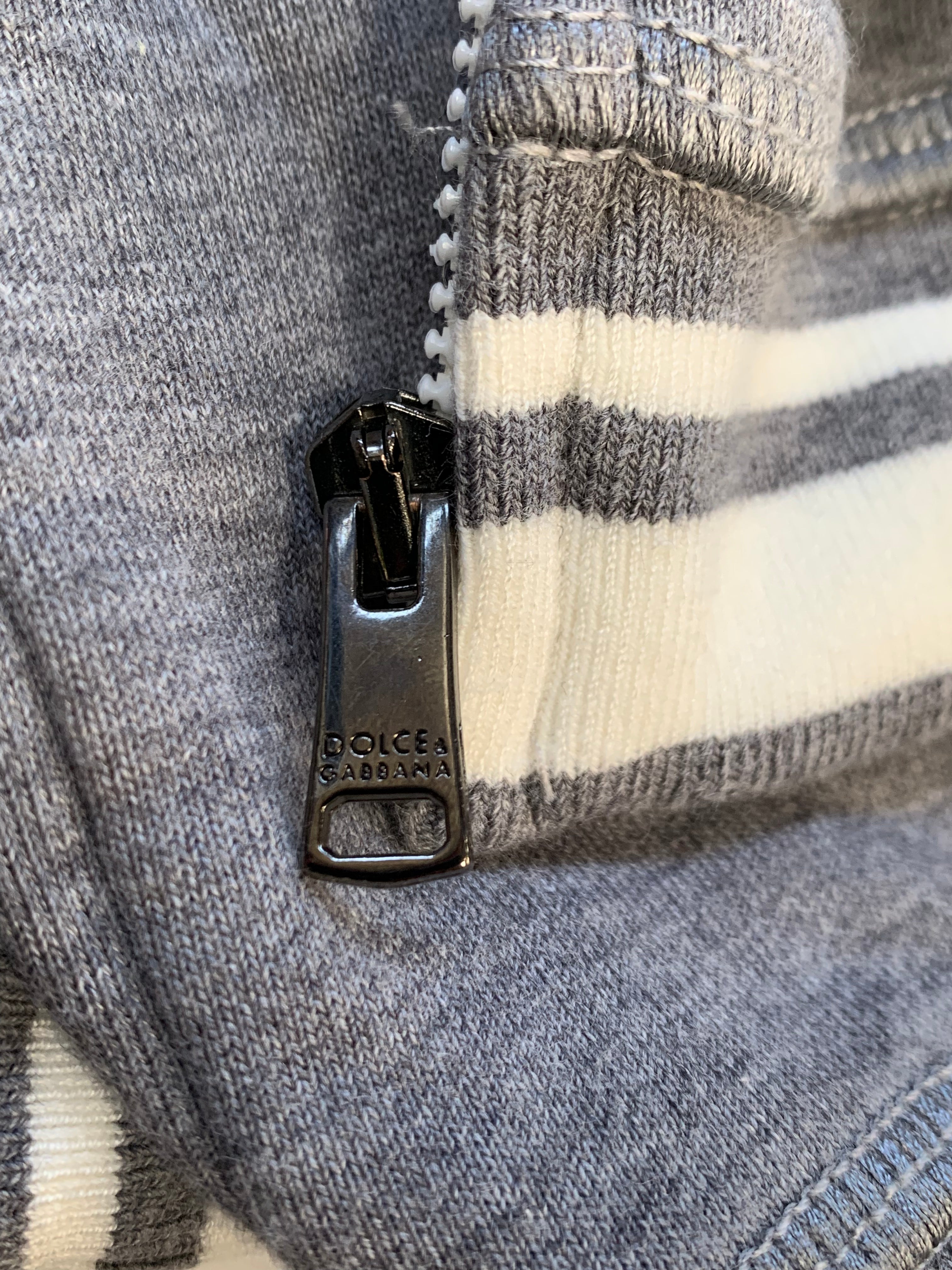 DOLCE & GABBANA – STRICKJACKE – GRAU – 12 MONATE