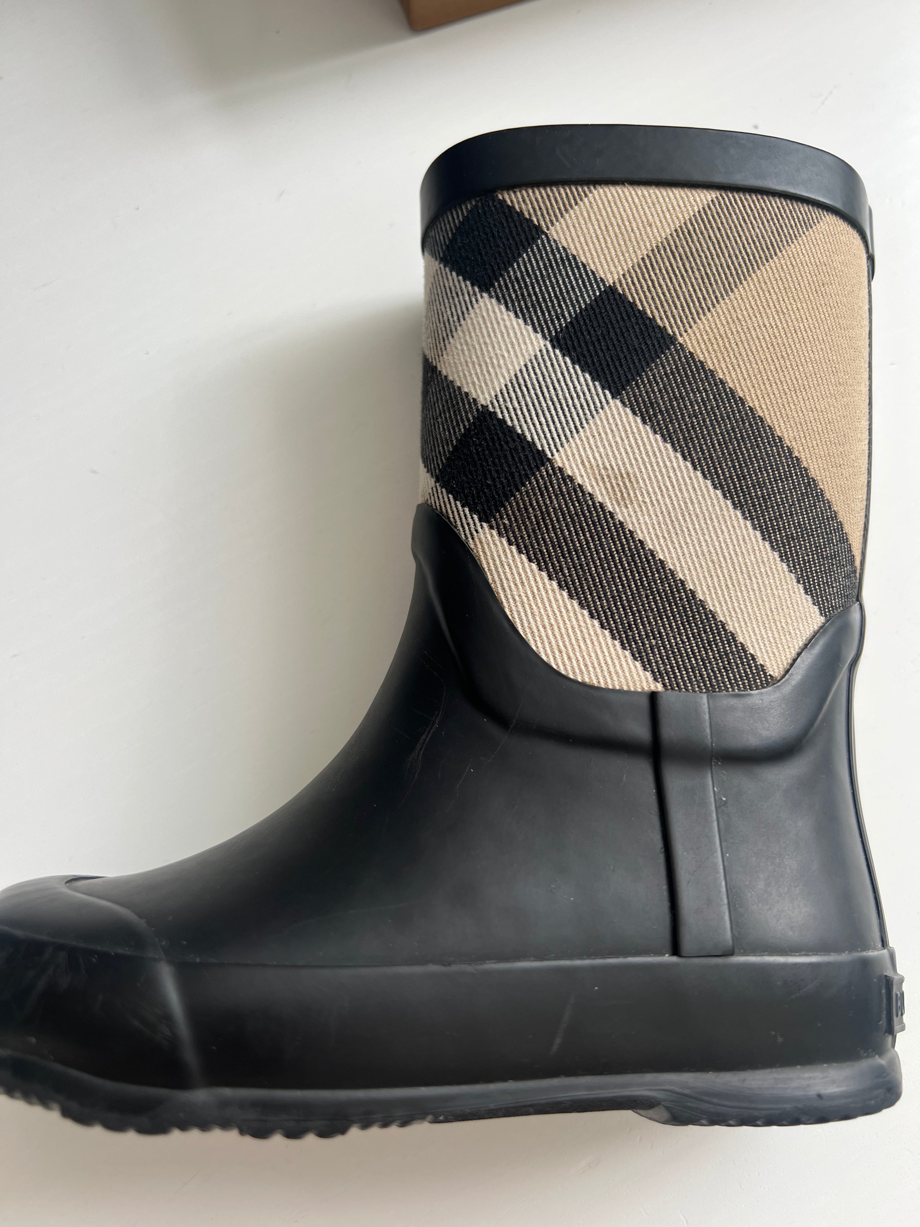 BURBERRY - BOTTES DE PLUIE - NOIR - 23