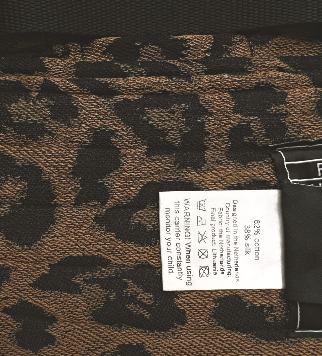 ARTIPIPOPPPE - Leoparden-Babytrage aus Baumwolle und Seide