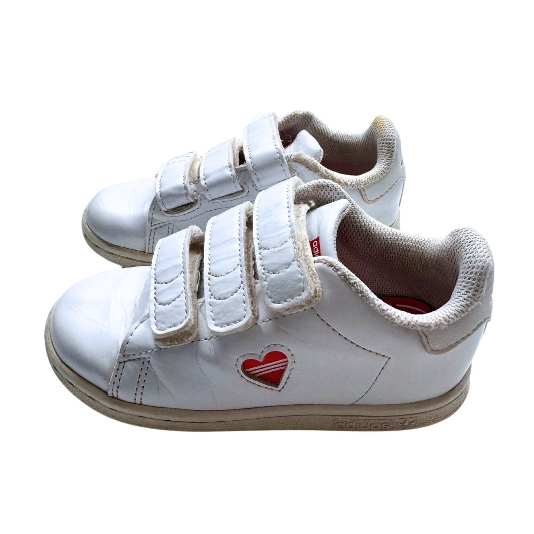 ADIDAS - Baskets blanches et coeur rouge - 27