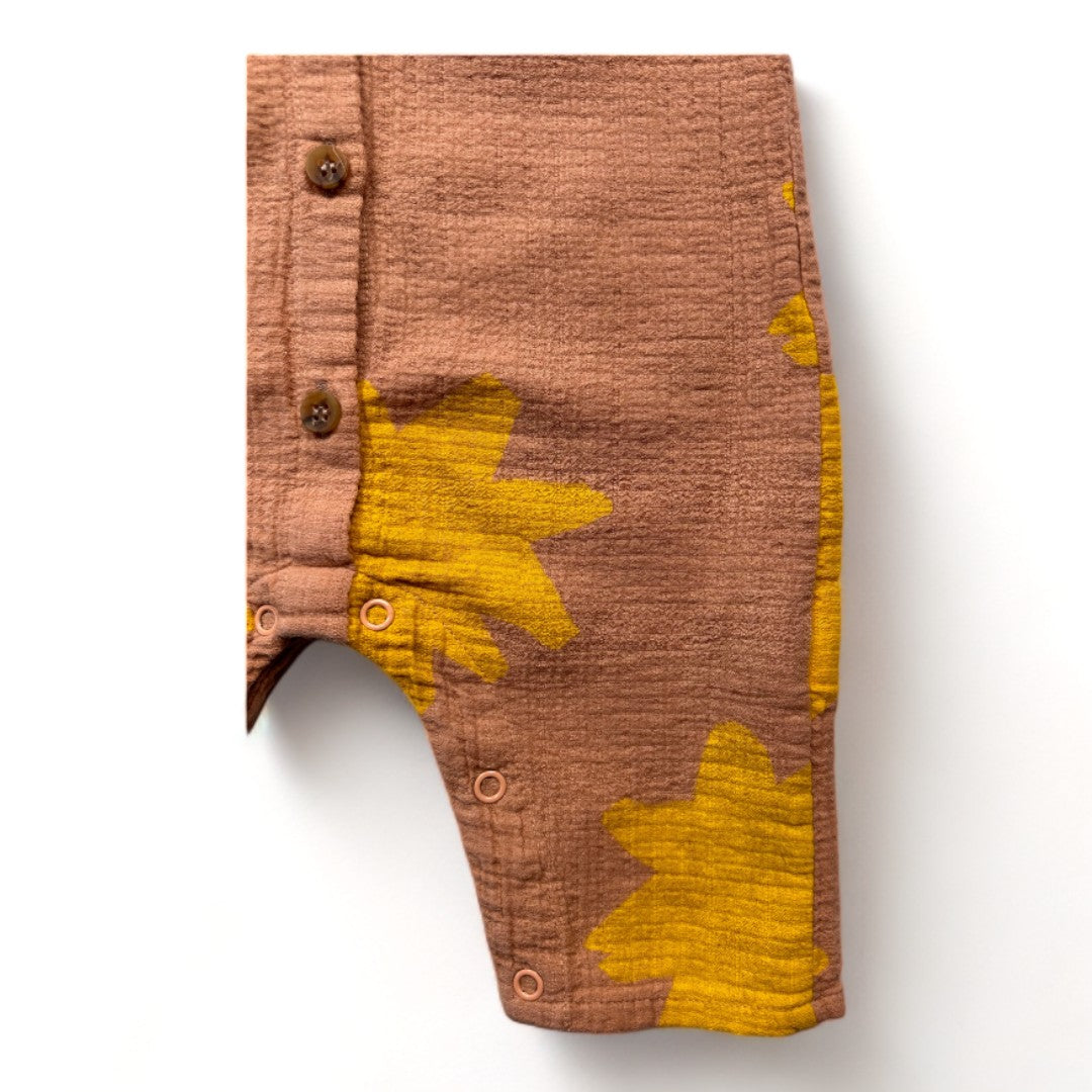 BOBO CHOSES - Combinaison marron avec fleurs jaunes - 3 mois