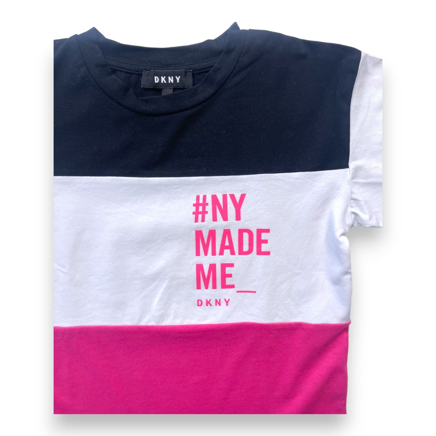 DKNY - T shirt noir blanc et rose "#NY made me" - 6 ans