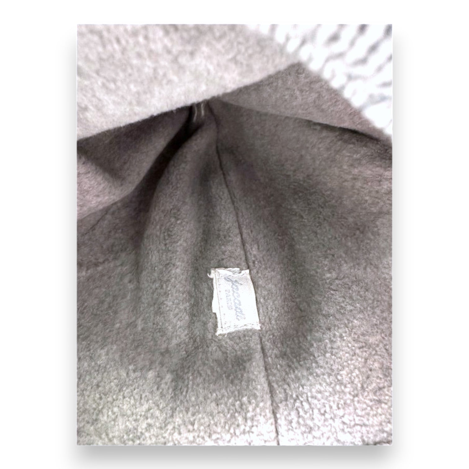 JACADI - Graue Mütze mit Bommel - 1 Monat