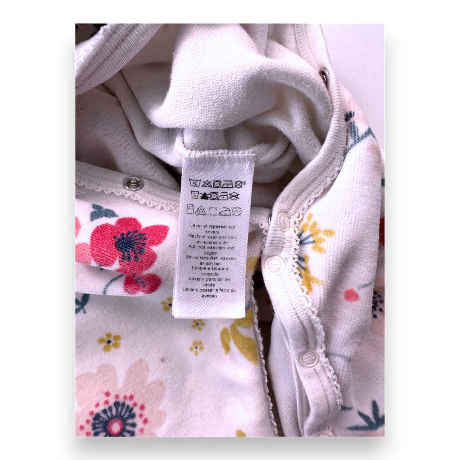 PETIT BOAT - Weißer Pyjama mit Blumenmuster - 18 Monate