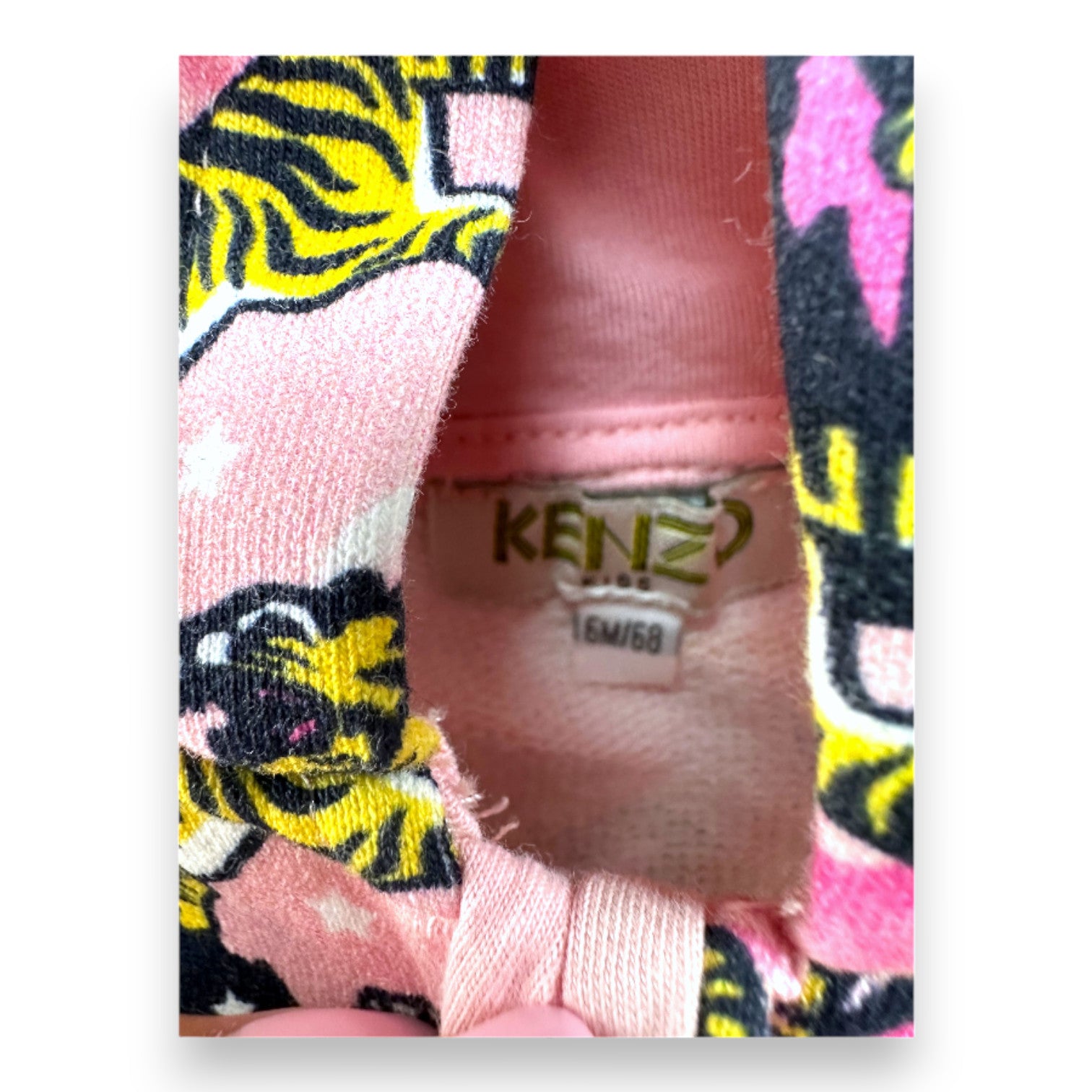 KENZO - Rosa Sweatshirt mit Reißverschluss und aufgedruckten Stielen - 6 Monate