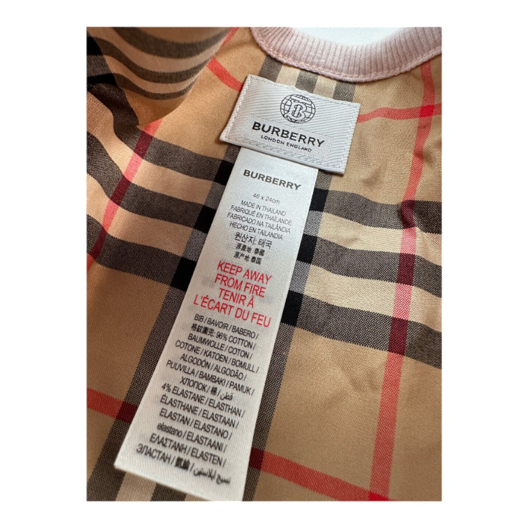 BURBERRY - New pink hat and tie pajama set - 3 months