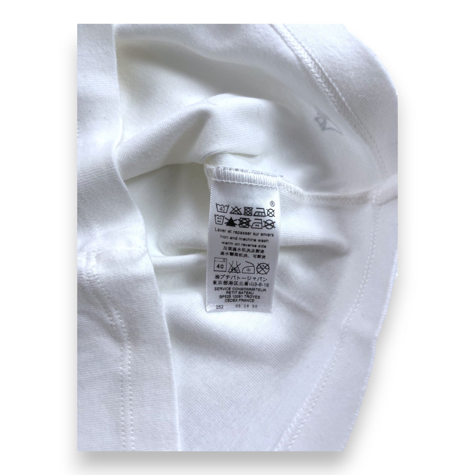 PETIT BATEAU - White long-sleeved t-shirt with small collar - 4 years