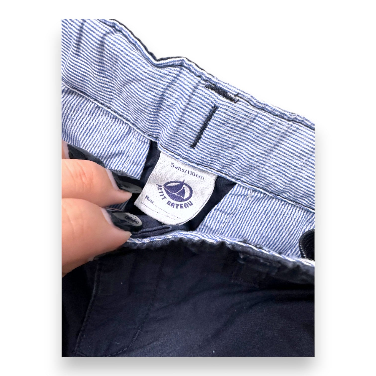 PETIT BATEAU - Marineblaue Shorts - 5 Jahre