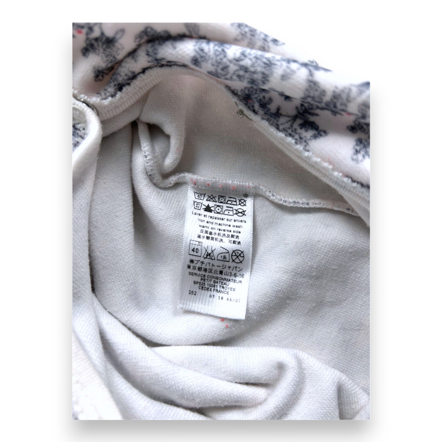 PETIT BATEAU - White floral pajamas - 12 months