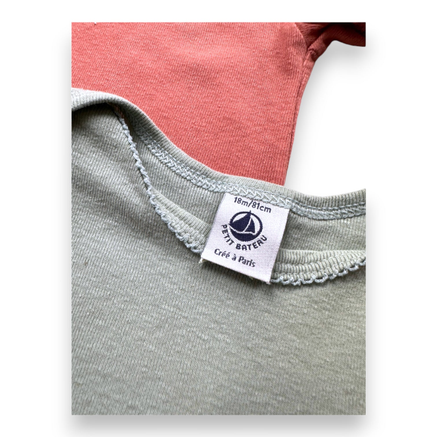 PETIT BATEAU - Set of 2 pink and green short-sleeved bodysuits - 18 months