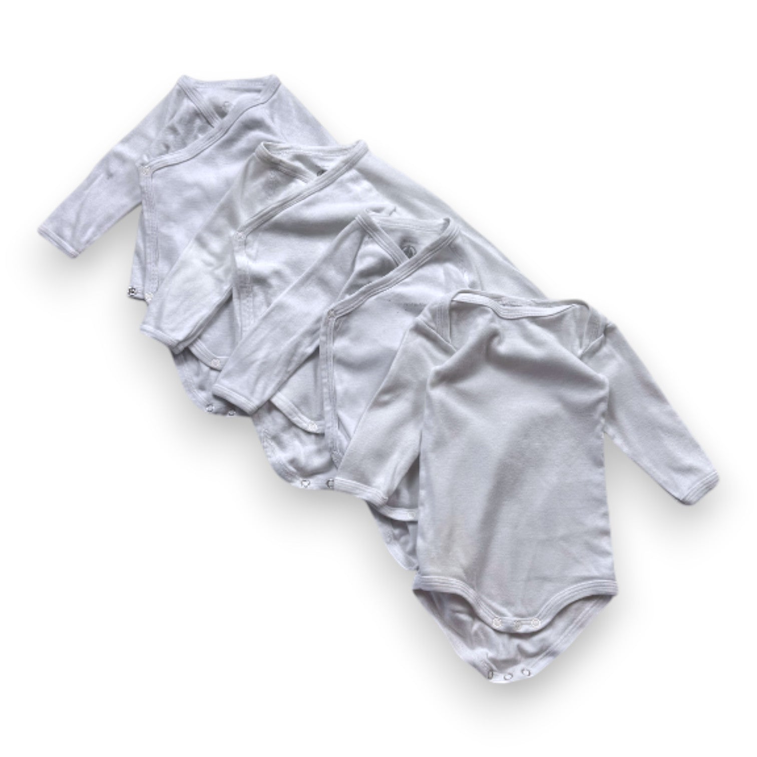 PETIT BATEAU - 4er-Pack weiße Langarm-Bodys - 3 Monate