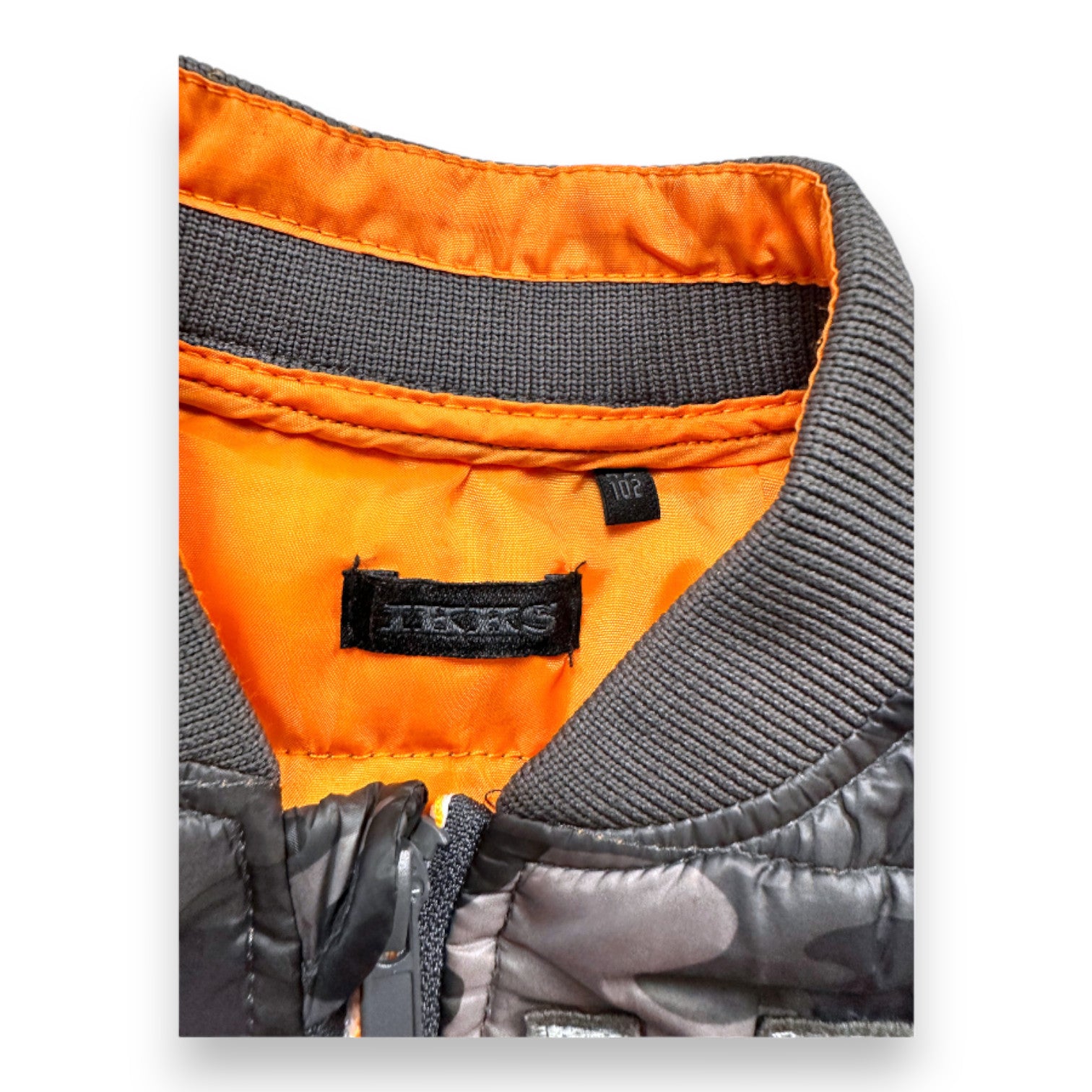 IKKS - Leichte Daunenjacke mit Militärdruck - 4 Jahre