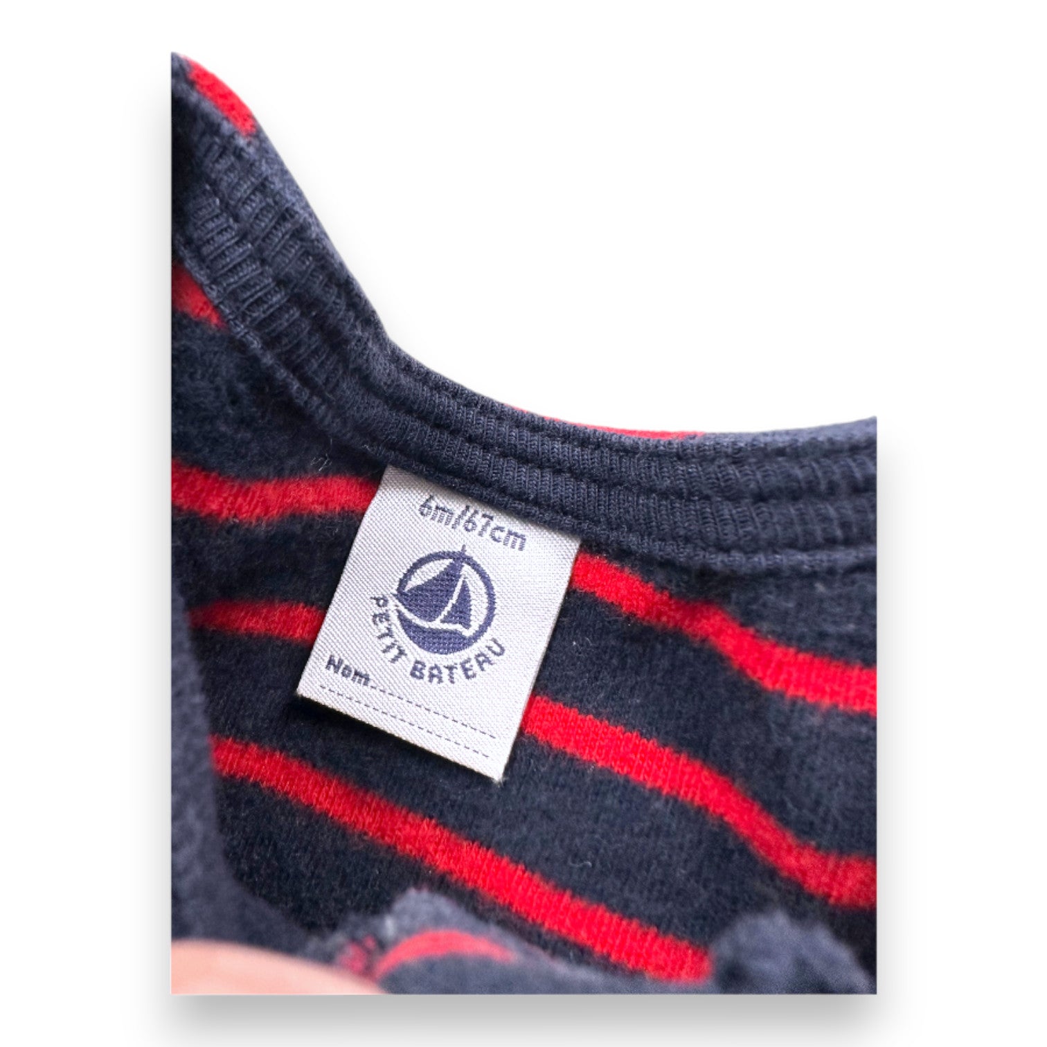 PETIT BATEAU - Gilet bleu marine et rouge à rayures - 6 mois