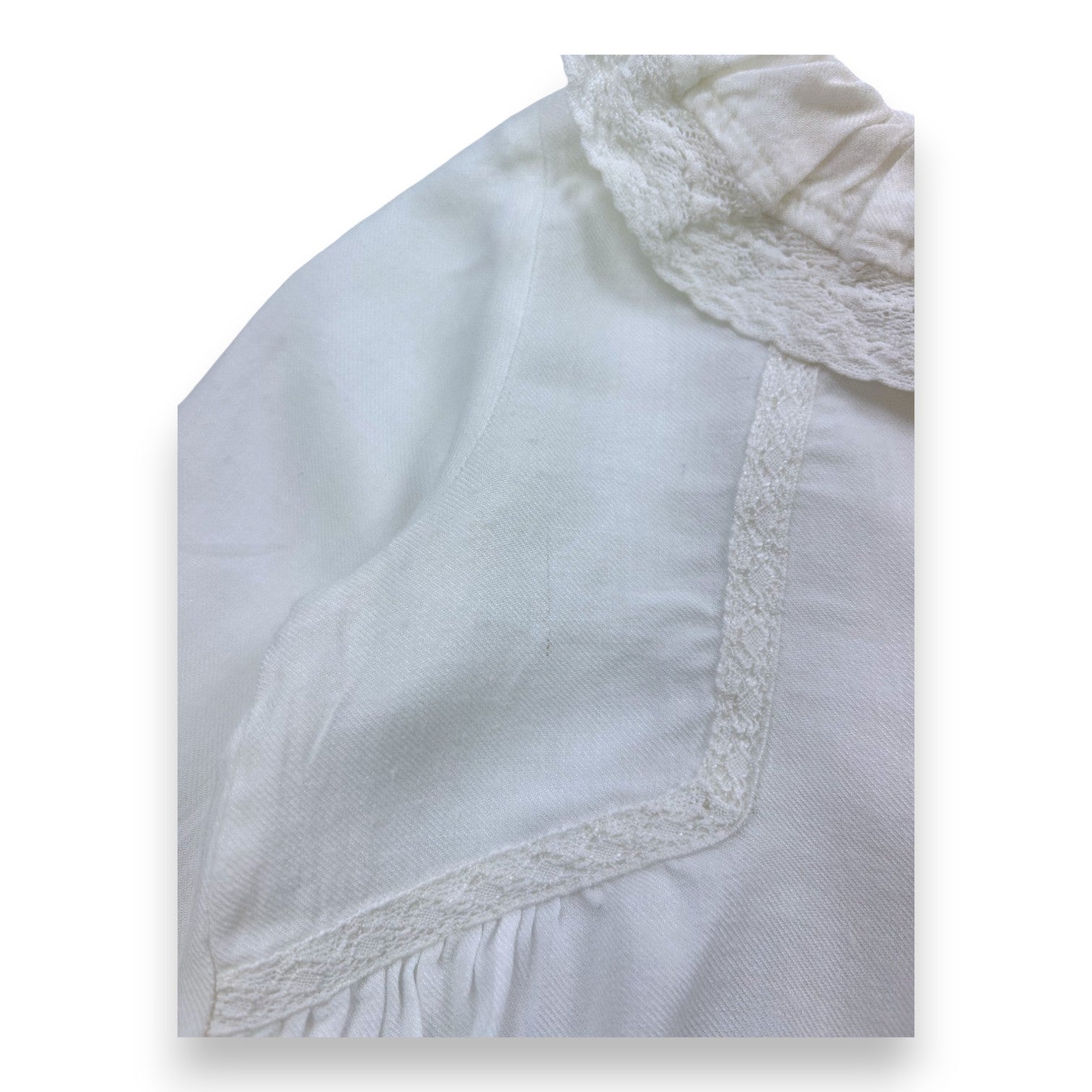 TARTINE ET CHOCOLAT - Weiße Bluse mit langen bestickten Ärmeln - 6 Monate